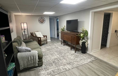 Moorhead House | 3-bedroom house in Moorhead in nearby colleges