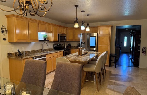 Roswell House | 3-bedroom house in superb Roswell with AC