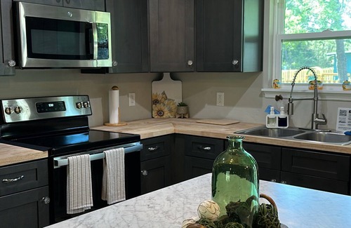 Newberry House | 3-bedroom house in the heart of the “Spring Capital of the world”