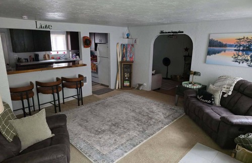 Thurston House | 3-bedroom house in fabulous Mckenzie River/Springfield