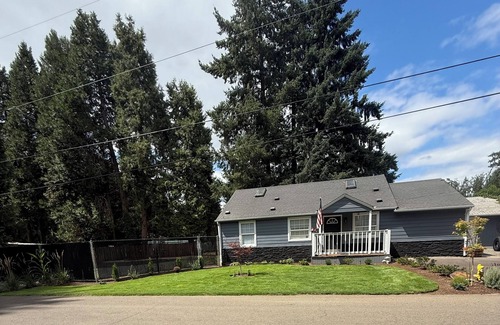 Thurston House | 3-bedroom house in fabulous Mckenzie River/Springfield