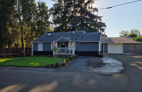 Thurston House | 3-bedroom house in fabulous Mckenzie River/Springfield