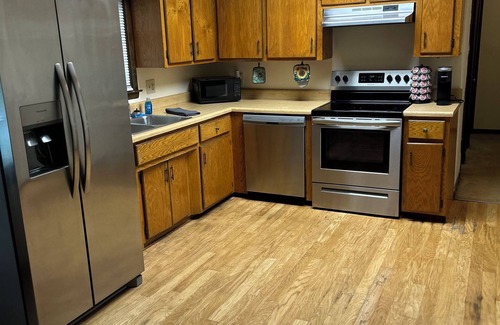 Young Harris House | 3-bedroom house near Crane Creek Vineyards in Young Harris