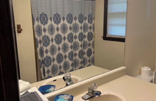 Young Harris House | 3-bedroom house near Crane Creek Vineyards in Young Harris