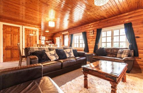 Ffestiniog Ski Chalet | 3 Bedroom Log Cabin in Snowdonia nr MTB trails