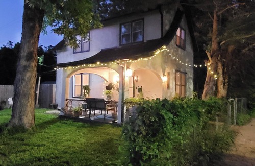 Topeka House | 3-bedroom Modern home in welcoming Topeka with WiFi, AC