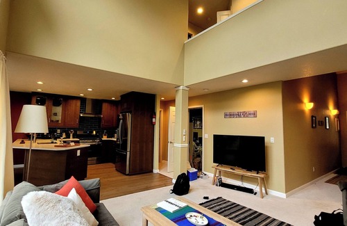 Bull Mountain House | 3-bedroom modern house in Tigard with wireless, A/C, well stocked & Comfy