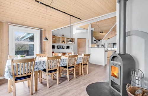 Skaven Strand House | 3 bedroom pet friendly home in Tarm