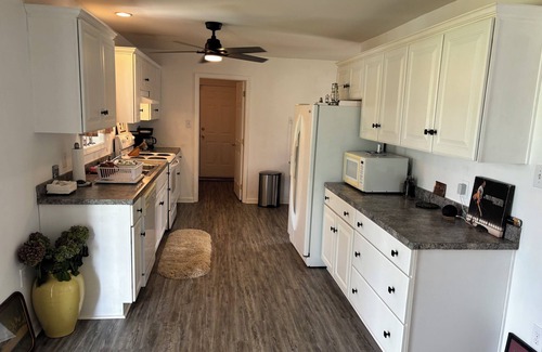 Milton House | 3 bedroom ranch in enjoyable Lewes 20 minutes to beach & historic district.