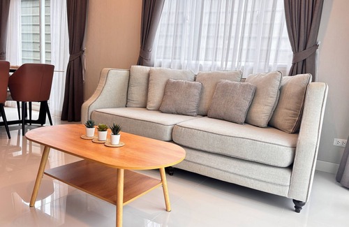 Thep Kasattri House | 3-bedroom villa & 15 min to Bangtao beach