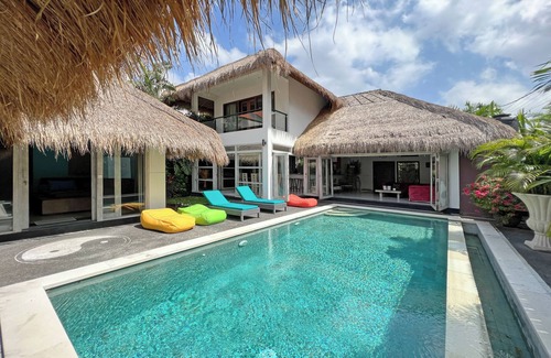 Padonan Villa | 3 bedroom villa with living enclosed - Canggu