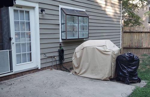 Toddville Road House | 3 bedroom with open loft home Close to Airport