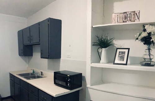 Ferguson Apartment | 3 Bedrooms, 3 Beds, 1 Bath- View of Downtown Ferguson