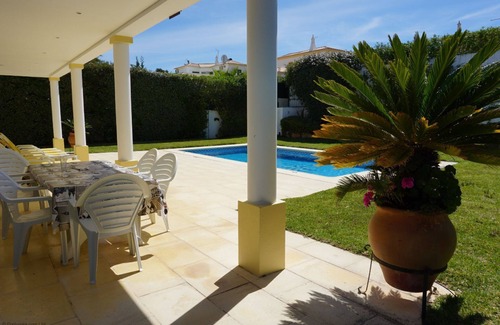 Branqueira Villa | 3 Bedrooms, 3 en-suite Bathrooms, Very Popular, Very Spacious, Air Conditioning Villa - 6-8 Persons