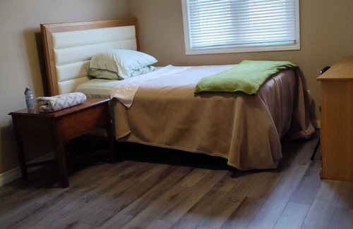 Waterloo House | 3 bedrooms and 3.5 bathroom Waterloo West Townhouse