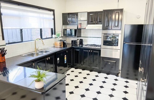 Lake Wendouree House | 3 Bedrooms By The Lake | Top Location