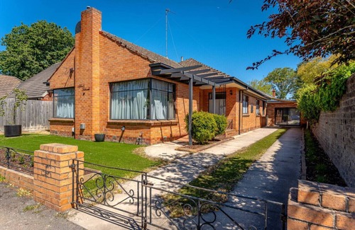 Lake Wendouree House | 3 Bedrooms By The Lake | Top Location