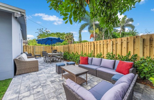 Middle River Terrace Apartment | 3 Beds/Patio/10 Mins Beach/5 Mins Las Olas/15 Mins Airport/Pets