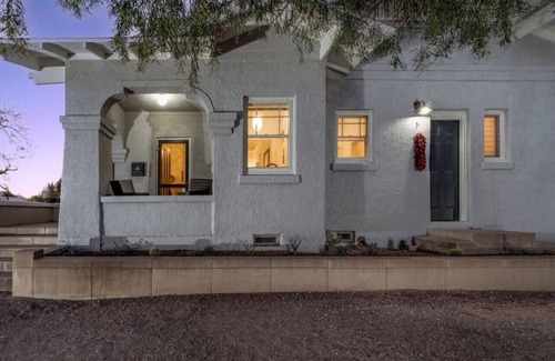 West University House | 3 Blocks from U of A/Near 4th Ave/1 BR 1 BA