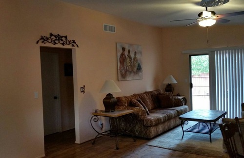 West Sedona House | 3 BR, 2 BA one level home walking distance to Whole Foods, restaurants and more