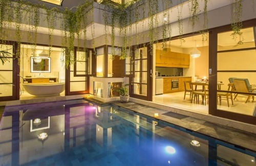 North Legian Villa | 3 BR BEAUTIFUL MODERN Villa Legian Seminyak
