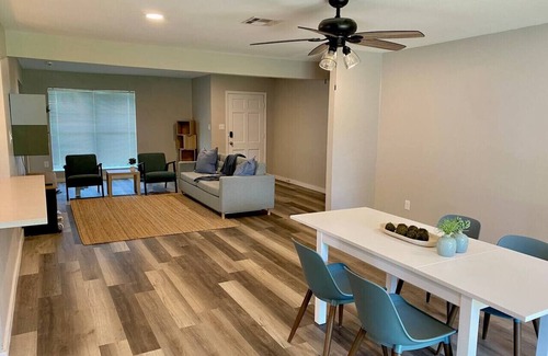 Westbury House | 3 BR Getaway Ideal for Families