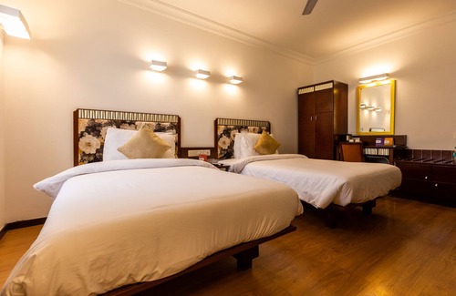 Ellis Bridge Hotel | 3 by OYO - Nami Residency