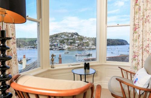 Dartmouth House | 3 Dartview