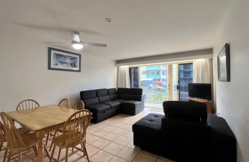 Kings Beach Apartment | #3 Dulkara, No Roads To Cross To Kings Beach
