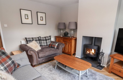 Chester House | 3 EATON MEWS, family friendly, character holiday cottage in Chester
