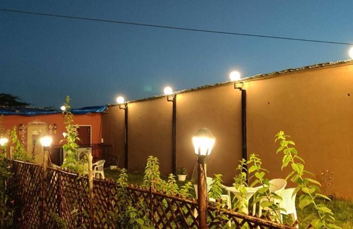Vasant Kunj House | 3 FOX HOSTEL