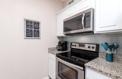 Corpus Christi House | 3 Heated Pools/Blocks to Beach/Poolside Townhome