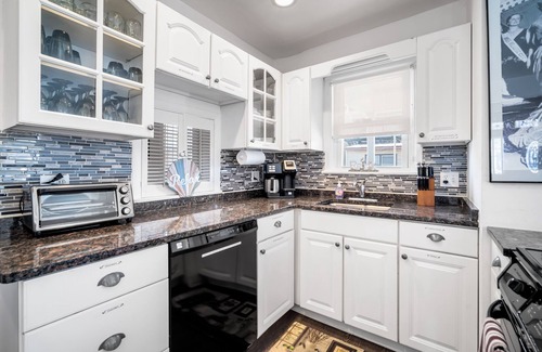 Atlantic City House | 3 House from the Beach.Ocean Views from EVERY ROOM!