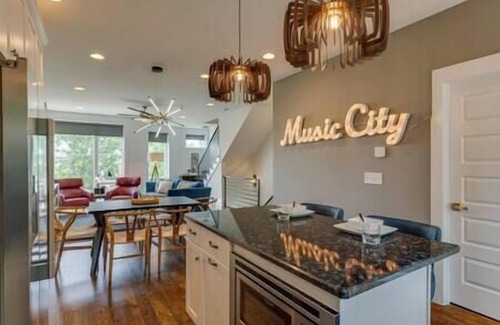 Eighth Avenue House | 3 Huge Townhomes Near Broadway Perfect for Groups!