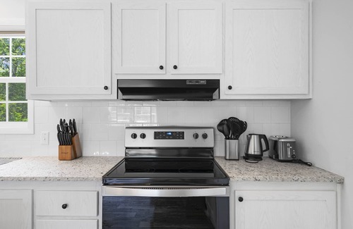 Moon Lake Estates House | 3 King bedrooms - Beautiful New Port Richey