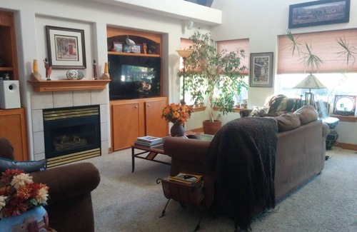 Lafayette House | 3-level Home On Golf Course 10 Min. From Boulder/25 Min. From Denver