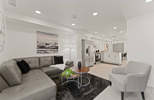 Leamington House | 3 Levels, 3 Bedroom, Retreat