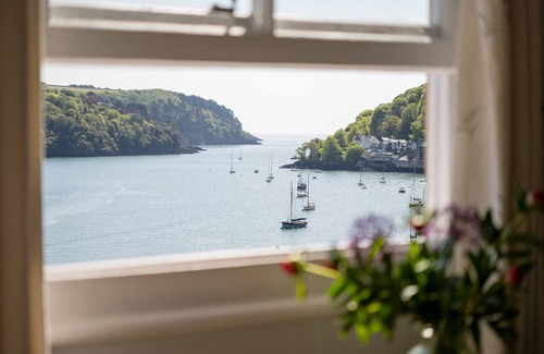 Dartmouth Apartment | 3 Manor House - an apartment that sleeps 4 guests in 2 bedrooms