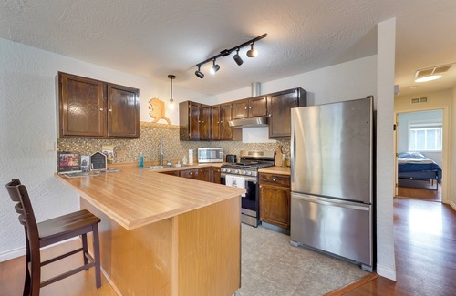 Abbott Loop House | 3 Mi to Alaska Zoo: Family Home in Anchorage!