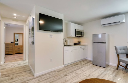 Wareham Apartment | 3 Mi to Beach & Pier: Pet-Friendly Cape Cod Apt!