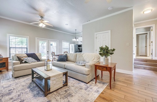 Boerne House | 3 Mi to Boerne Lake: Getaway w/Deck & Yard!