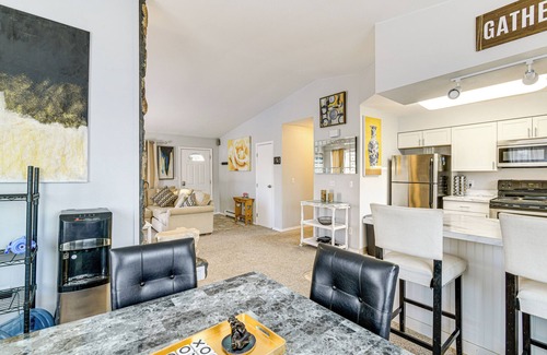 Spenard Apartment | 3 Mi to Dtwn: Apt w/Shared Sauna in Anchorage