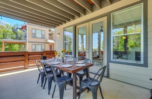 Galindo House | 3 Mi to Dtwn Centrally Located Austin Townhome