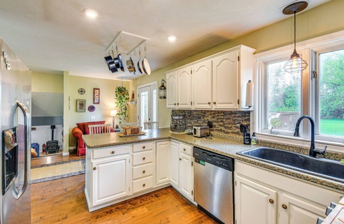 Fancher House | 3 Mi to Erie Canal: Home w/Hot Tub in Holley!