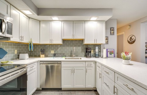 Mendon Condo | 3 Mi to Ski Slopes - Vermont Mountain Escape!
