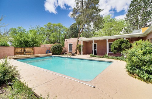 Near North Valley House | 3 Mi to Zoo & Garden: Spacious Albuquerque Home