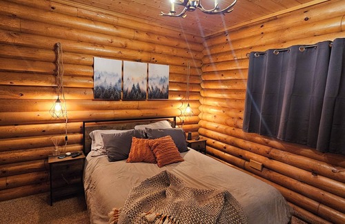 Platte Cabin | 3 miles from Platte Creek boat dock & public hunting!