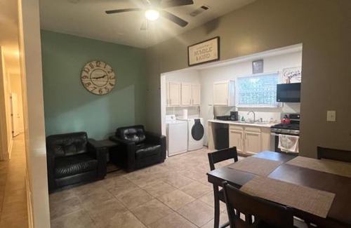 Atlanta House | 3 miles to Downtown Atlanta