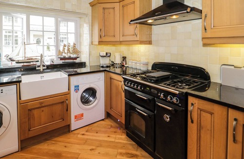 Moelfre Cottage | 3 MORANEDD, family friendly, character holiday cottage in Moelfre