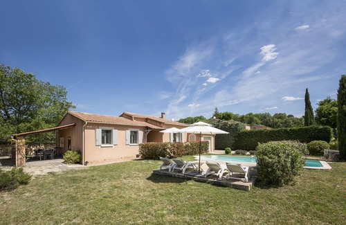 Saint-Saturnin-les-Apt Villa | 3* PROVENCAL VILLA WITH SWIMMING POOL, QUIET LOCATION, VIEW OF ROUSSILLON